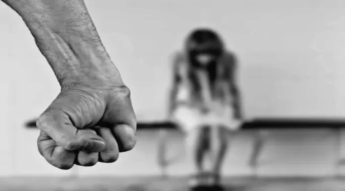 Covardia: Homem agride esposa e filha brutalmente em São João do Sul
