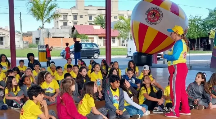 Alunos sombrienses participam do Projeto Golfinho