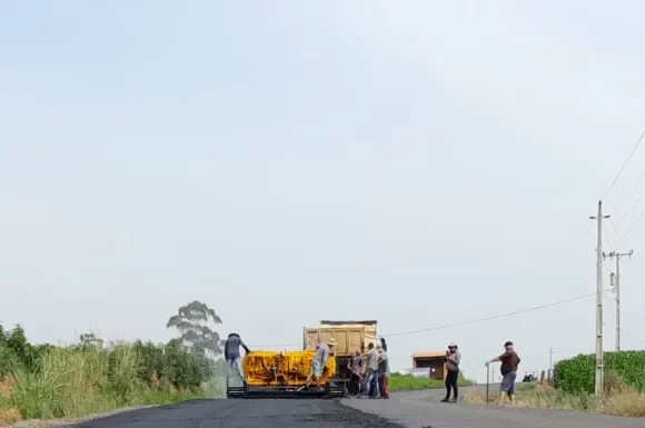 Prefeitura conclui o asfalto na Rodovia dos Imigrantes em Ermo
