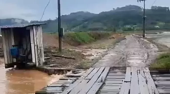 Prefeitura e Defesa Civil realizam vistoria nos bairros após o alto volume de chuva