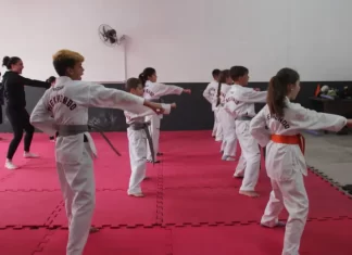 Projeto sombriense leva taekwondo para 130 crianças e adolescentes