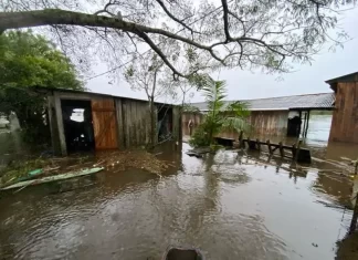 Cheia da lagoa de Sombrio alarma moradores de São João do Sul