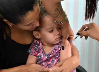 Gaivota faz Campanha de Atualização da Caderneta de Vacinação e Dia D do Outubro Rosa