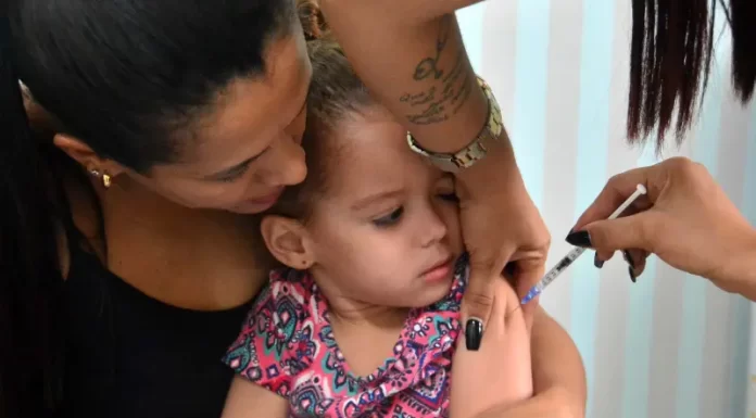 Gaivota faz Campanha de Atualização da Caderneta de Vacinação e Dia D do Outubro Rosa