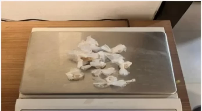 Ação da PM resulta na apreenção de drogas e condução de suspeito em Araranguá