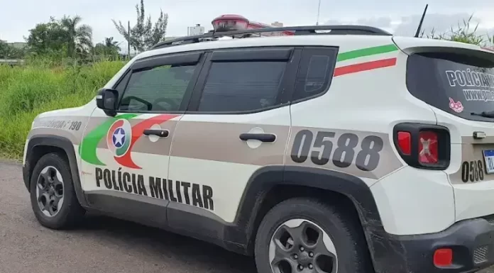 Homem é preso após roubo em mercado no bairro São Francisco, em Sombrio