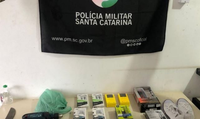 Pai e filho são presos após furtar estabelecimentos comerciais em Araranguá; um dos presos é 3° Sargento Reformado do Exército