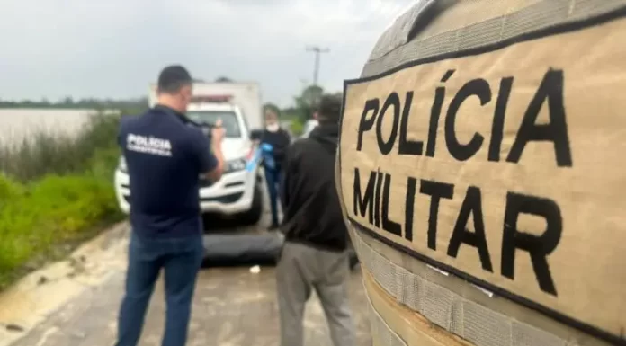 Corpo é encontrado em lona plástica às margens do Rio Araranguá