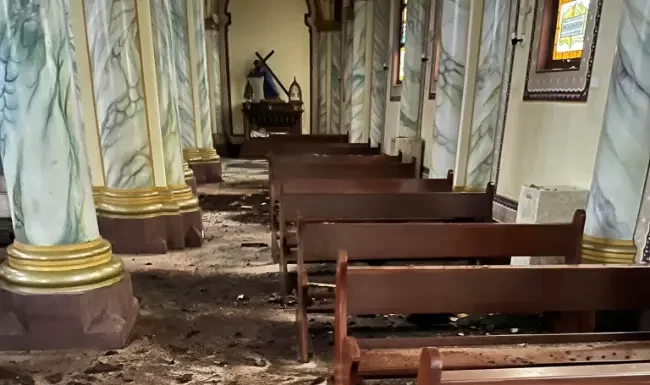 Igreja Matriz de Santo Antônio de Pádua de Sombrio é atingida por temporal e sofre grandes danos