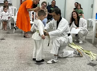 Troca de faixa celebra mais um ano do projeto Criança Feliz de Taekwondo em Santa Rosa do Sul
