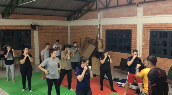 Solenidade para troca de faixa do Muay Thai