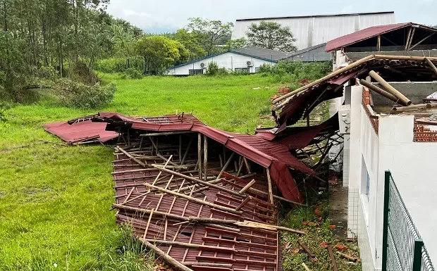Vistoria em escola atingida por vendaval conclui que não há riscos para alunos