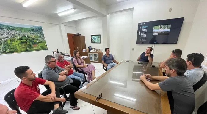 Santa Rosa do Sul estuda caminho das águas visando acabar com alagamentos