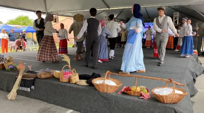 Grupo Folclórico Gaivo Açor representa Balneário Gaivota na Festa da Cultura Açoriana do Município de Araquari