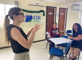 Workshop de Vitrinismo de Natal Capacita Associados da CDL de Sombrio