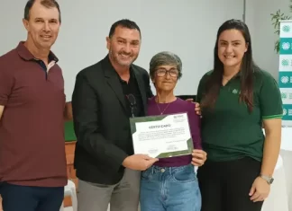 Produtores de gado de corte recebem certificados em curso do ATEG