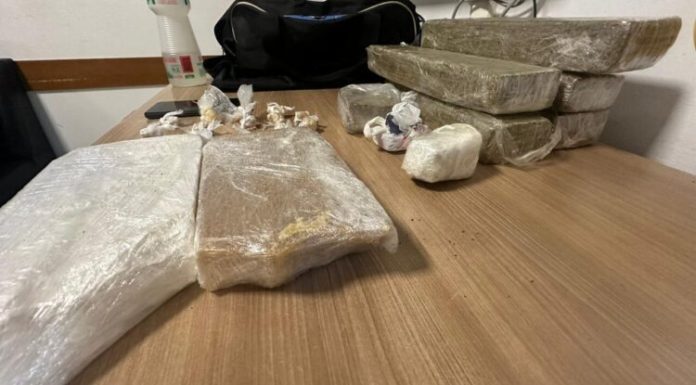 PM de Araranguá apreende mais de 7kg de drogas