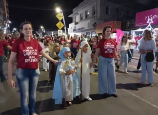 Natal Encantado leva multidão às ruas de Sombrio