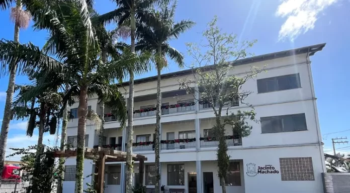 Prefeitura de Jacinto Machado passa a atender em novo horário