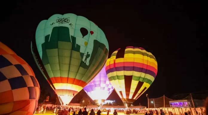 Balões iluminados, show de motos e atrações culturais em mais um final de semana do Natal dos Canyons