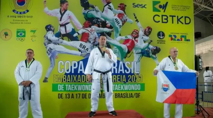 Mestre Pierre Lopes é Campeão Brasileiro de Taekwondo