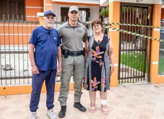 Casal salvo por Policial Militar de folga após desabamento reencontra o herói em Passo de Torres