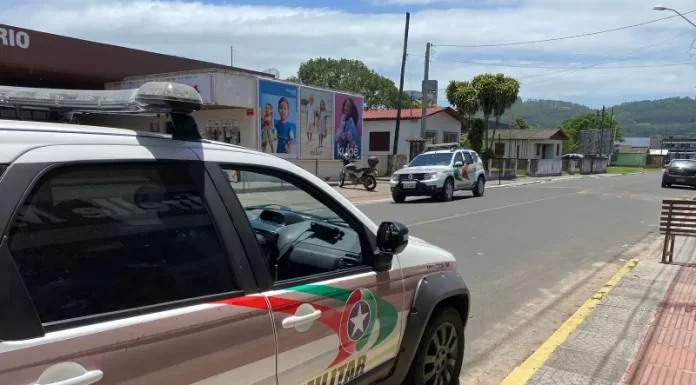 Crime brutal choca Santa Rosa do Sul: Mulher é esfaqueada no pescoço em plena luz do dia