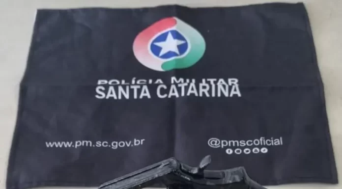 PM apreende arma de fogo no Lagoão em Araranguá durante abordagem de rotina