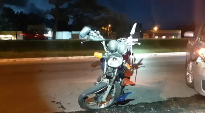 Motociclista fica ferido em colisão frontal na marginal da BR 101