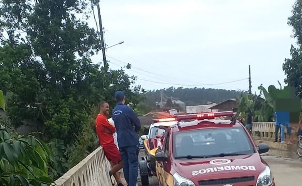 Bombeiros procuram por mulher desaparecida no Rio Mãe Luzia em Maracajá