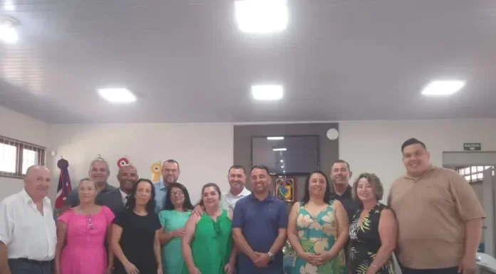 Autoridades prestigiam posse dos novos conselheiros tutelares de Balneário Gaivota