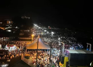 Réveillon de Balneário Gaivota Entra para a História como o Maior de Todos os Tempos”.