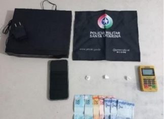 Operação policial desmantela ponto de tráfico em Araranguá