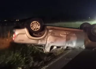 Acidente provoca capotamento na BR-101 em Passo de Torres