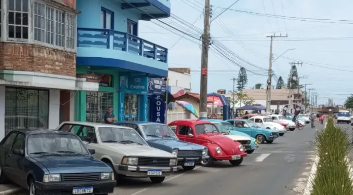 Encontro de carros antigos em Balneário Gaivota promete agitar os amantes dos clássicos