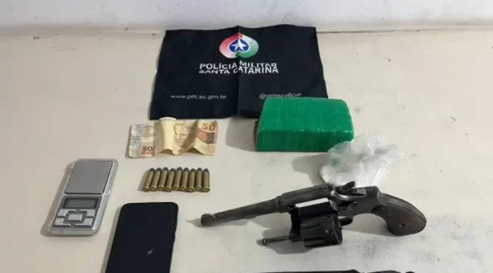Operação Policial resulta na prisão de traficante e apreensão de drogas, arma e munições em Balneário Arroio do Silva