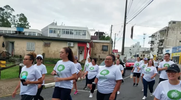 Sombrio realiza a Caminhada da Gratidão