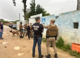 DIC de Araranguá deflagra operação em investigação de homicídio que vitimou adolescente na Favela do UCCA
