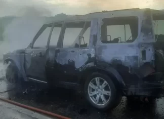 Incêndio em veículo na BR 101 é controlado pelo Corpo de Bombeiros em Passo de Torres