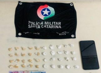 Homem é preso após descartar crack e cocaína em rodovia