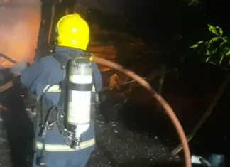 Casa é destruída pelas chamas em Turvo
