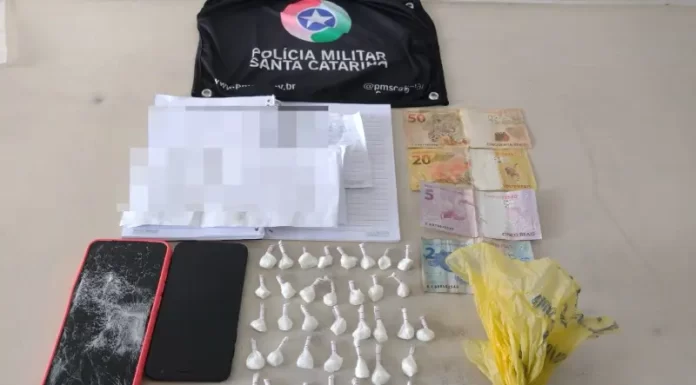 Em menos de 24h, PM prende dois casais e apreende mais de 100 porções de cocaína em Praia Grande