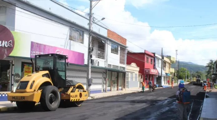 Praia Grande: Rua 19 de Julho recebe reperfilamento em mais uma ação da Usina de Asfalto!