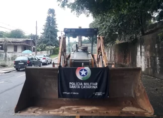 Retroescavadeira furtada é recuperada em Criciúma
