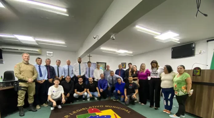 Igreja Amor e Graça de Sombrio, apresenta ações na Câmara de Vereadores