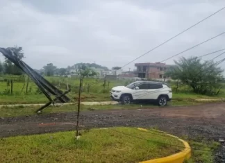 Mulher rouba veículo no centro de Araranguá