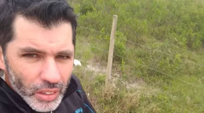 Tragédia em Balneário Arroio do Silva: Motociclista morre após colisão com trator