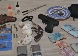 Polícia Civil apreende arma, munições, dinheiro e drogas em Jacinto Machado