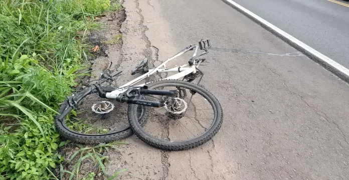 Ciclista fica gravemente ferido em acidente na SC 449 entre Sombrio e Balneário Gaivota