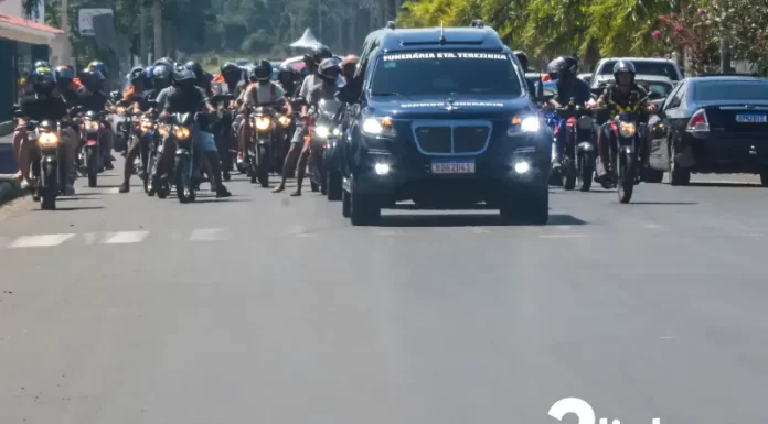 Motoboy, familiares e amigos prestam homenagem ao Jovem Samuel em Sombrio